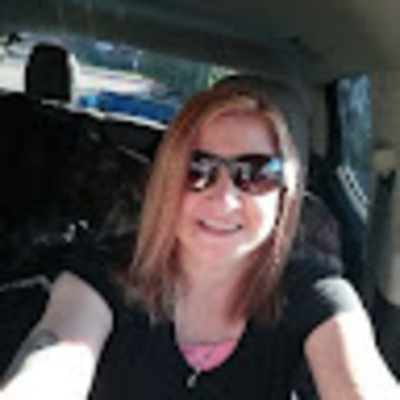 Meet your Posher, Felicia - Picture 1 of 1